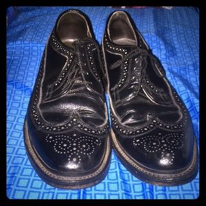 I am selling black dexter dress shoes
